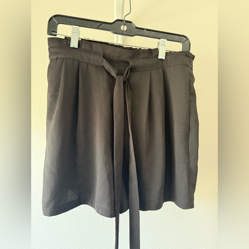 DR2 Tie Front Women’s Shorts - Black